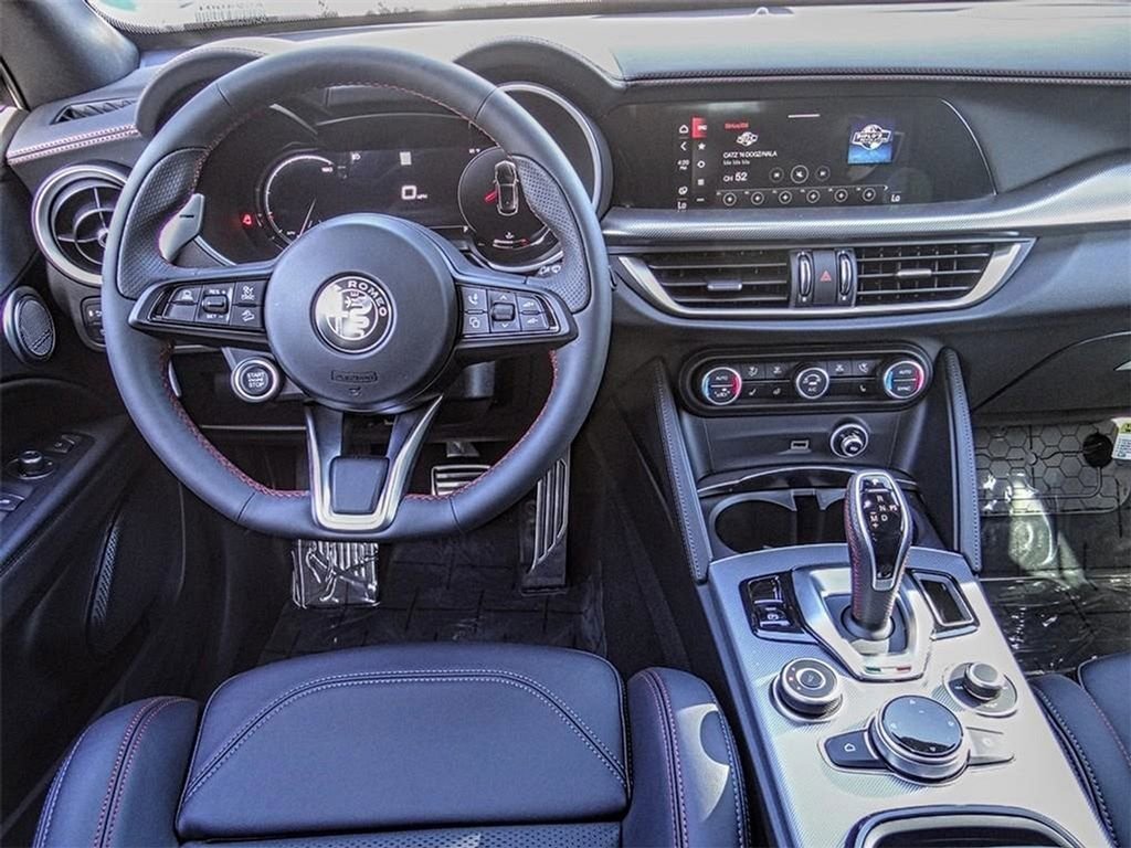New 2024 Alfa Romeo Stelvio Ti image 7