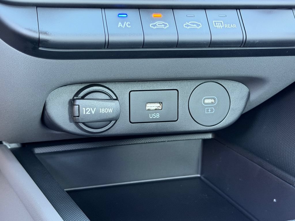 New 2026 Hyundai Elantra SE FWD image 22