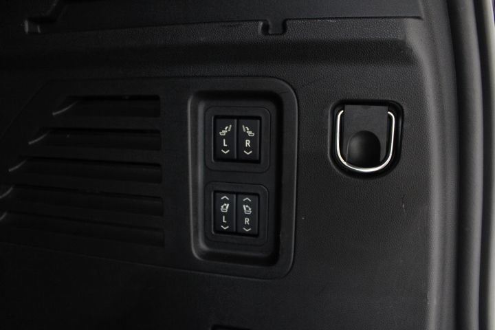Used 2025 Chevrolet Traverse RS AWD/4WD image 15