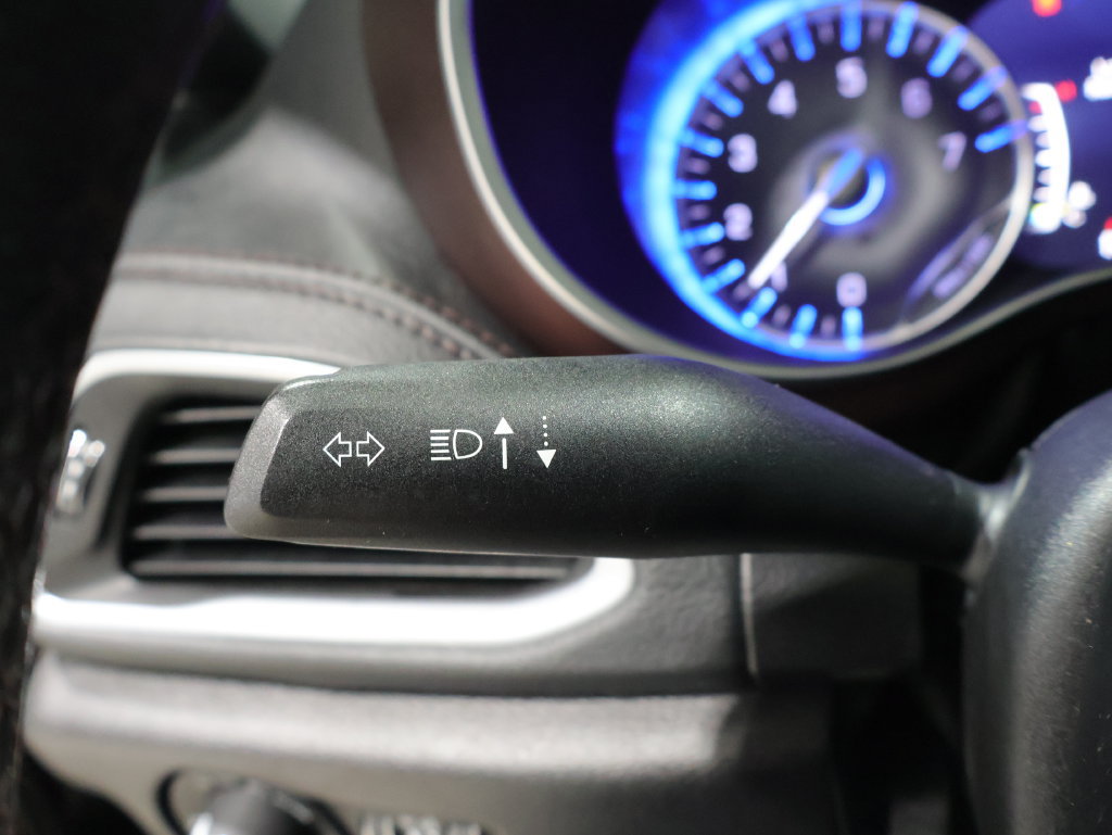 Used 2020 Chrysler Pacifica Limited FWD image 34