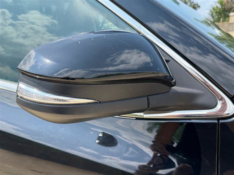 Used 2019 Toyota Highlander XLE AWD/4WD image 15