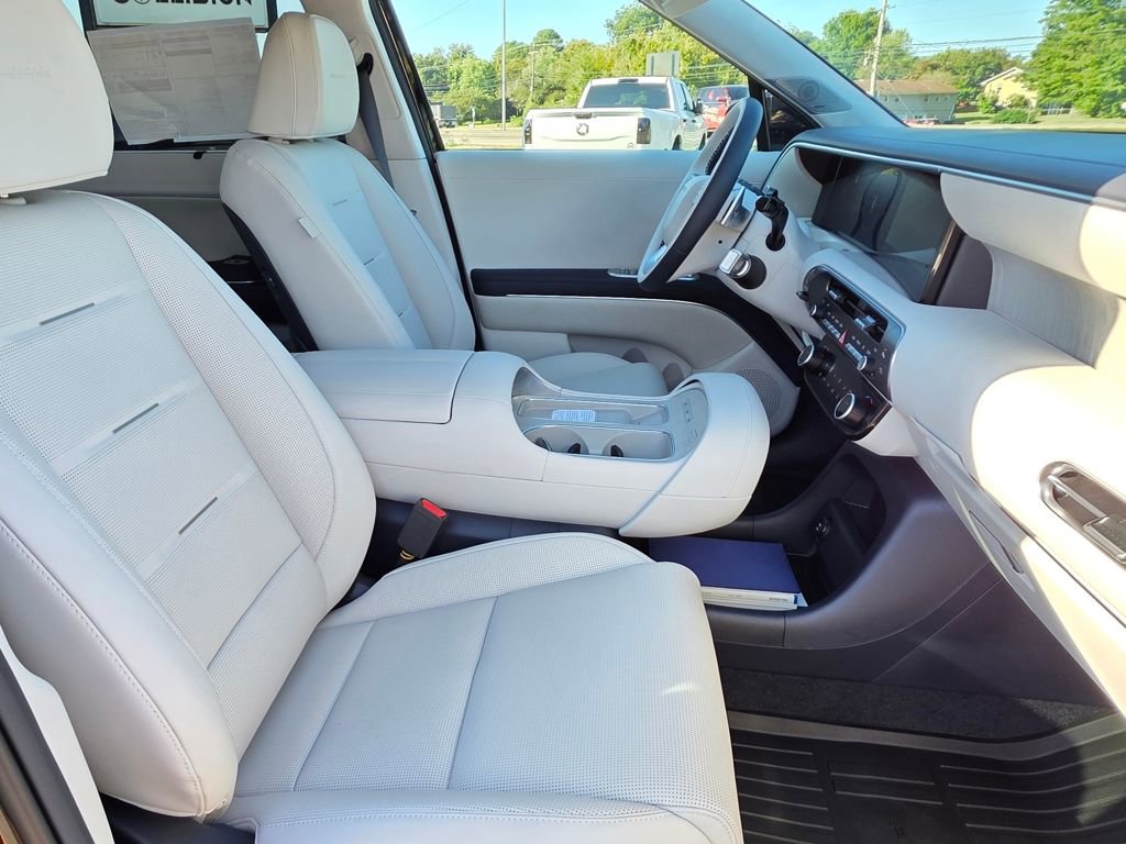 New 2026 Hyundai Palisade Calligraphy FWD image 12