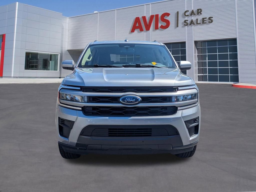 Used 2024 Ford Expedition Max XLT AWD/4WD image 2