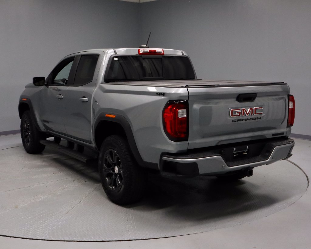 Used 2024 GMC Canyon Elevation w/ Convenience Package AWD/4WD image 9