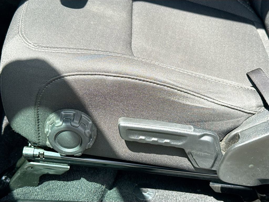 Used 2023 Jeep Wrangler Unlimited w/ Cold Weather Group image 36