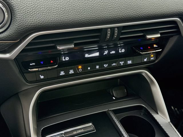 Used 2024 MAZDA CX-90 Plug-In Hybrid w/ Premium Pkg AWD/4WD image 15