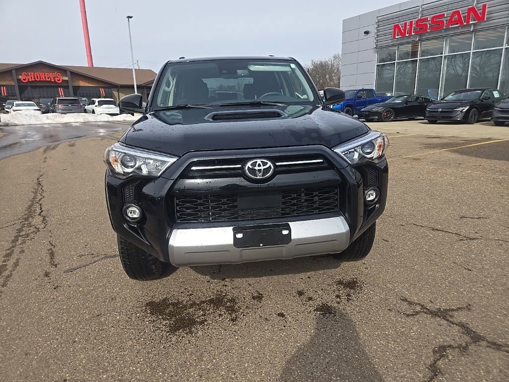 Used 2024 Toyota 4Runner TRD Off-Road image 2