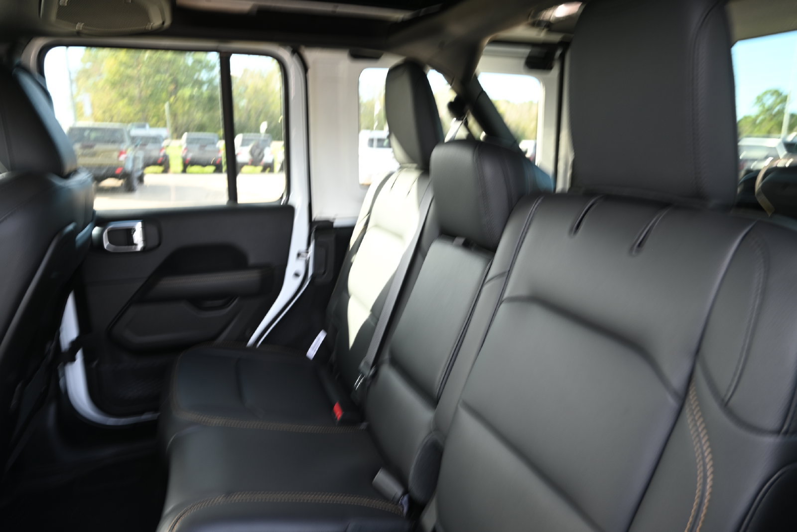 New 2025 Jeep Wrangler Unlimited Sahara AWD/4WD image 22