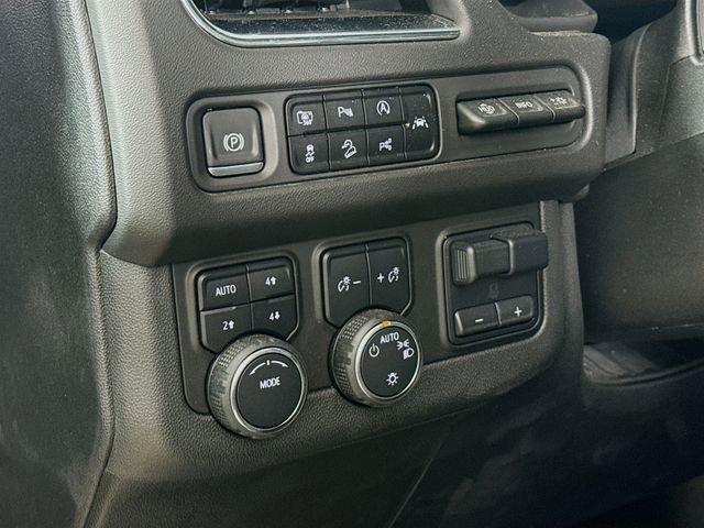 Used 2024 Chevrolet Tahoe Premier w/ Advanced Technology Package AWD/4WD image 10