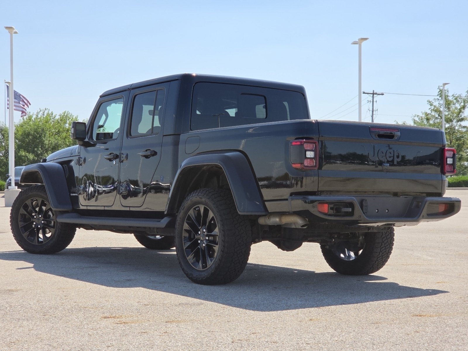 Used 2022 Jeep Gladiator Overland AWD/4WD image 14