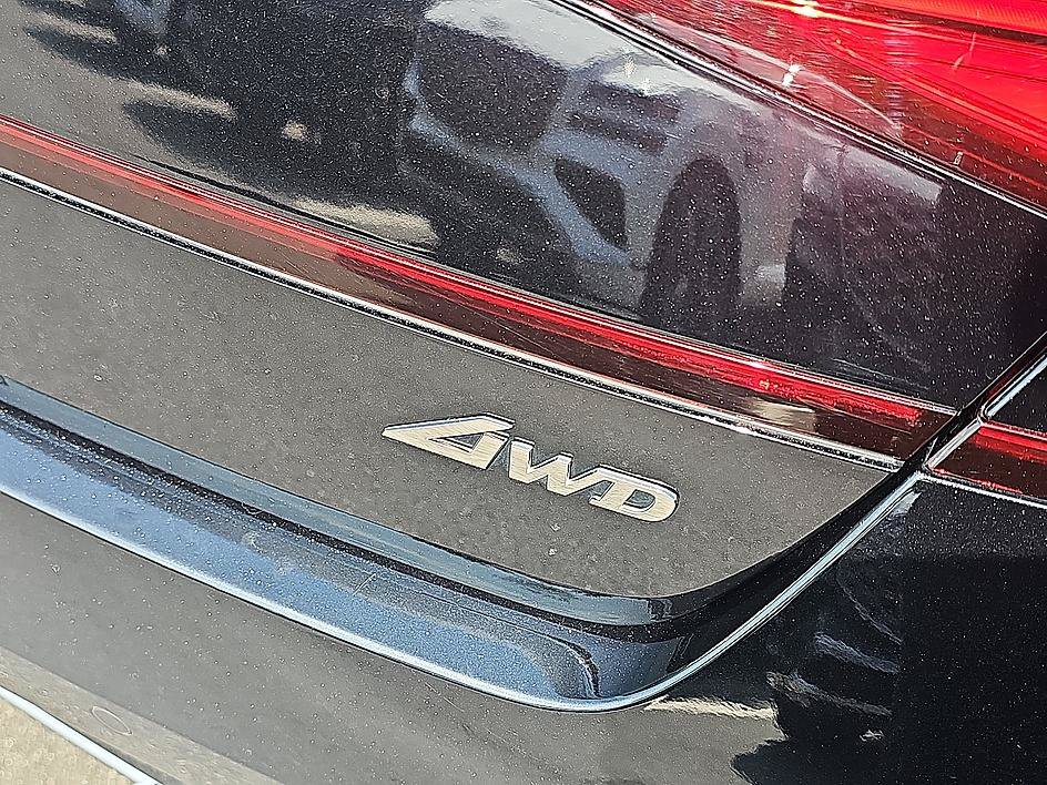 Used 2025 Genesis G90 3.5T AWD/4WD image 9
