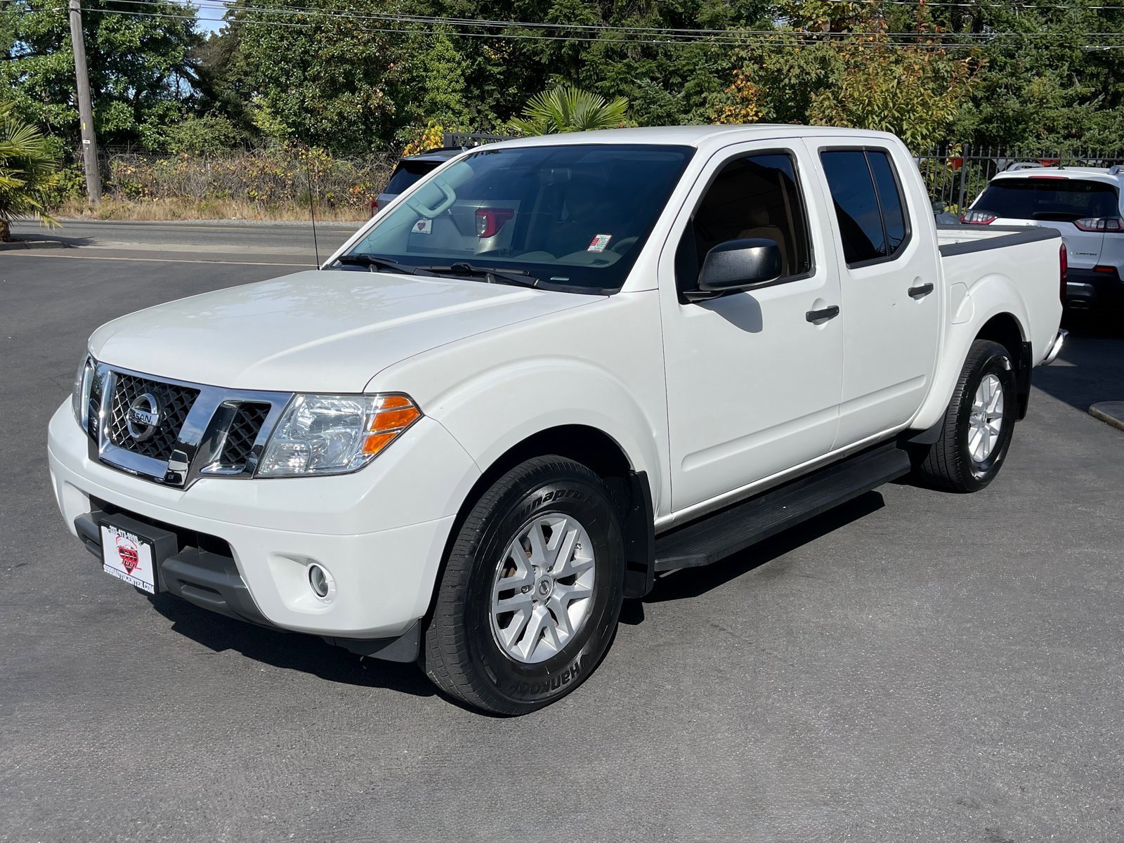 Used 2019 Nissan Frontier SV image 3