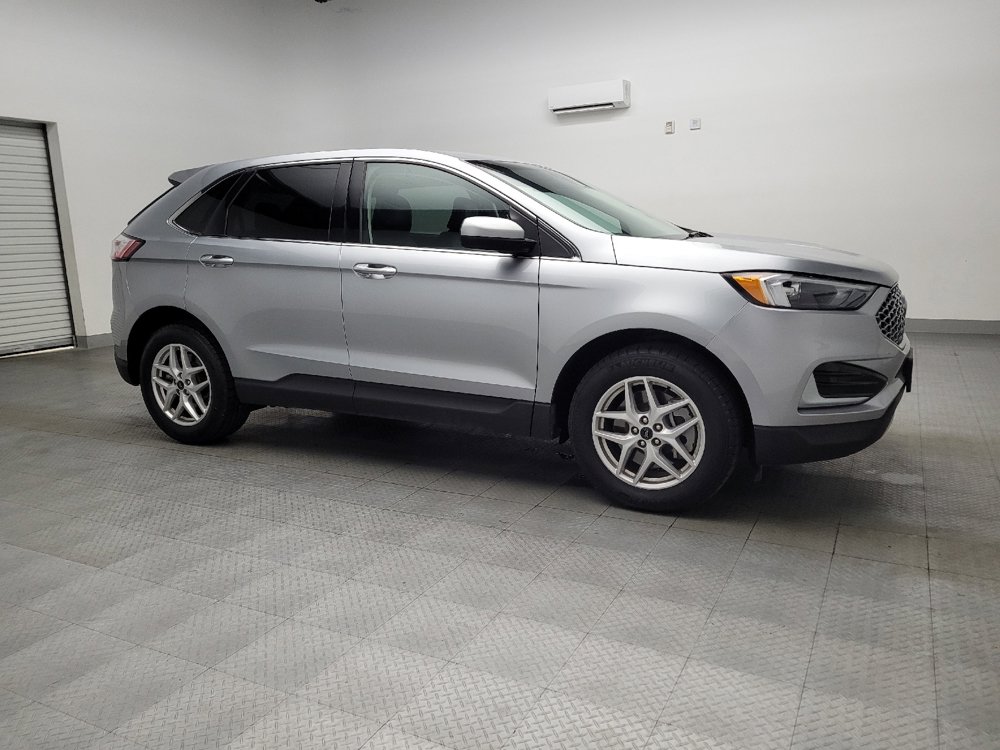 Used 2024 Ford Edge SEL image 11