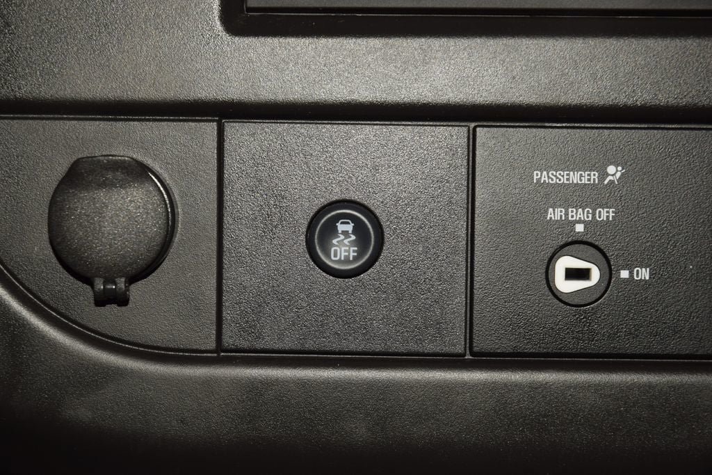 Used 2023 Chevrolet Express 3500 w/ Power Convenience Package RWD image 22
