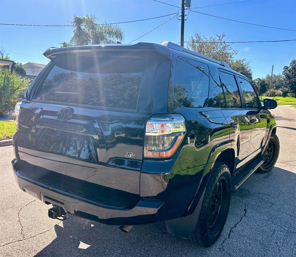 Used 2017 Toyota 4Runner SR5 RWD image 5
