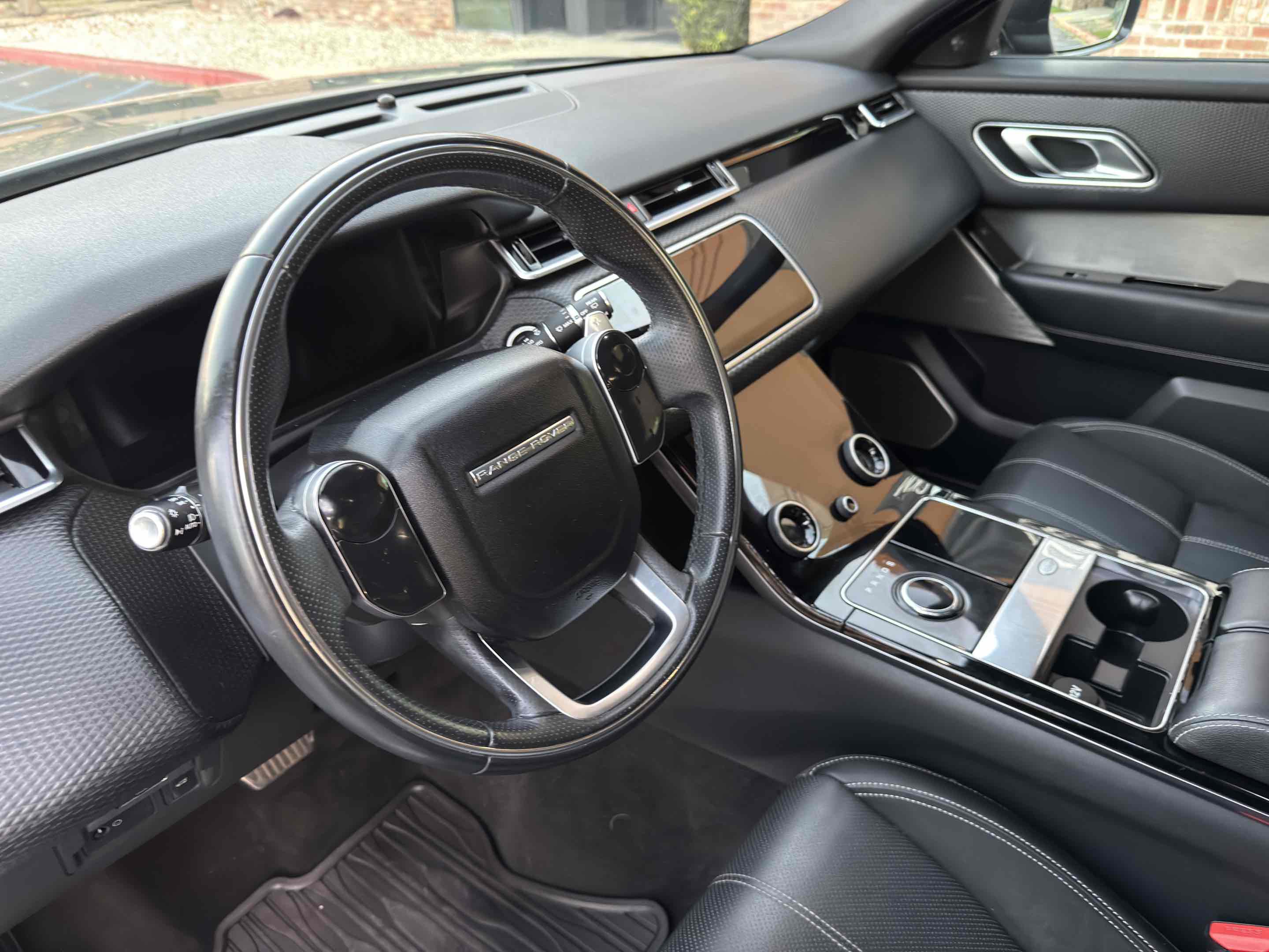 Used 2018 Land Rover Range Rover Velar R-Dynamic SE image 51