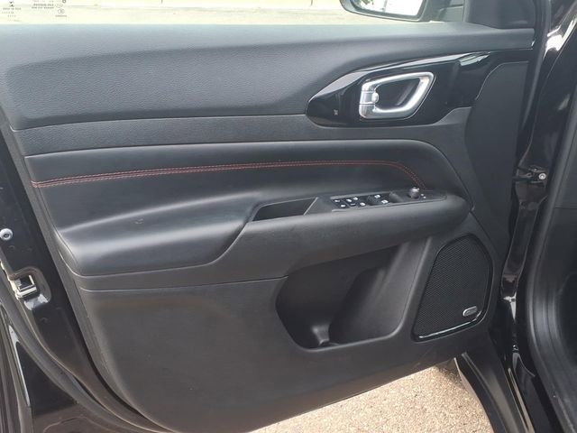 Certified 2022 Jeep Compass Trailhawk w/ Sun and Sound Group AWD/4WD image 8