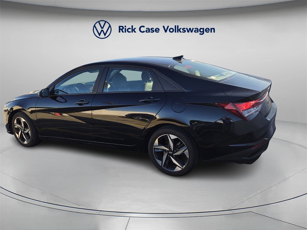 Used 2023 Hyundai Elantra SEL w/ Convenience Package image 4