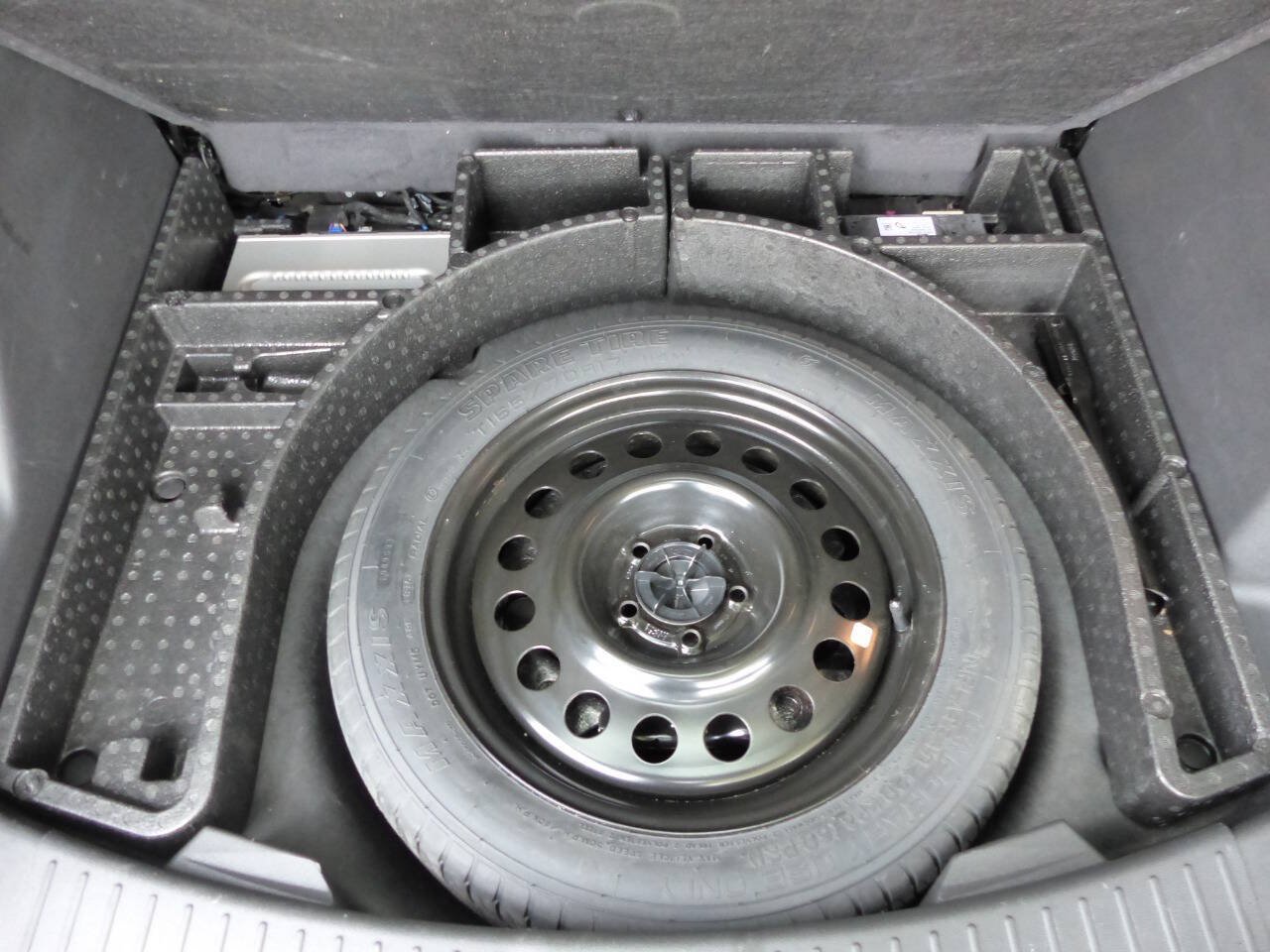 Used 2017 Ford Escape Titanium FWD image 40