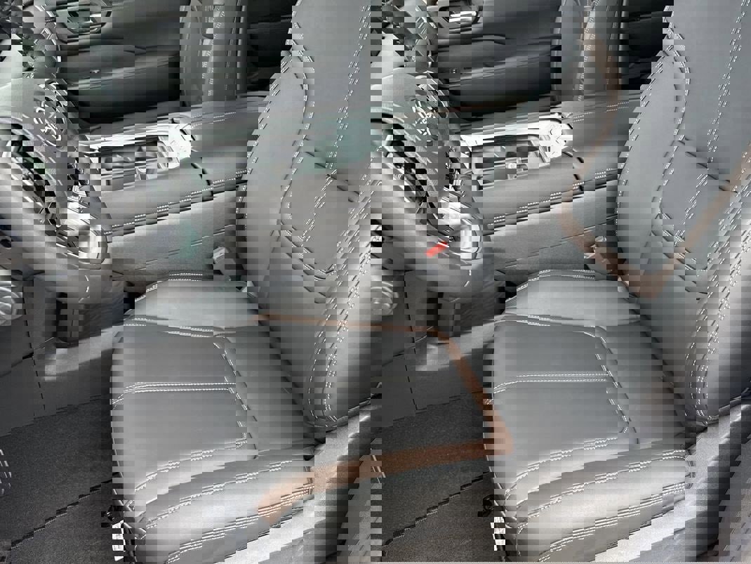 New 2026 Nissan Armada SL w/ Captain's Chari Seat Package image 23