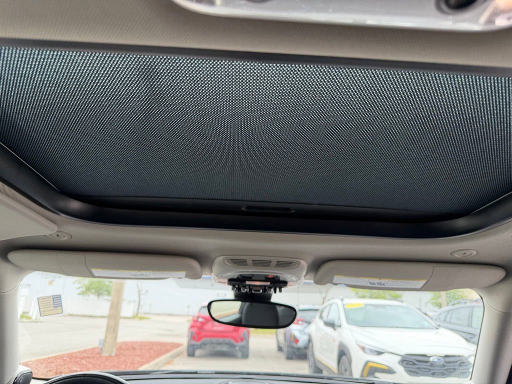 Used 2019 MINI Cooper Clubman S w/ Premium Package image 19