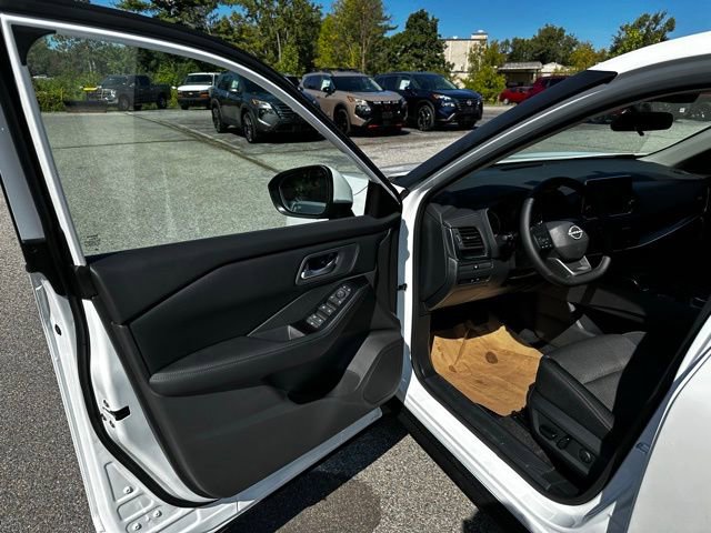 New 2026 Nissan Rogue SV w/ Cold Weather Package image 20