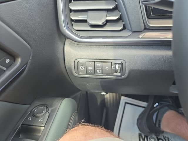 New 2027 GMC Terrain AT4 w/ Convenience Package III AWD/4WD image 19