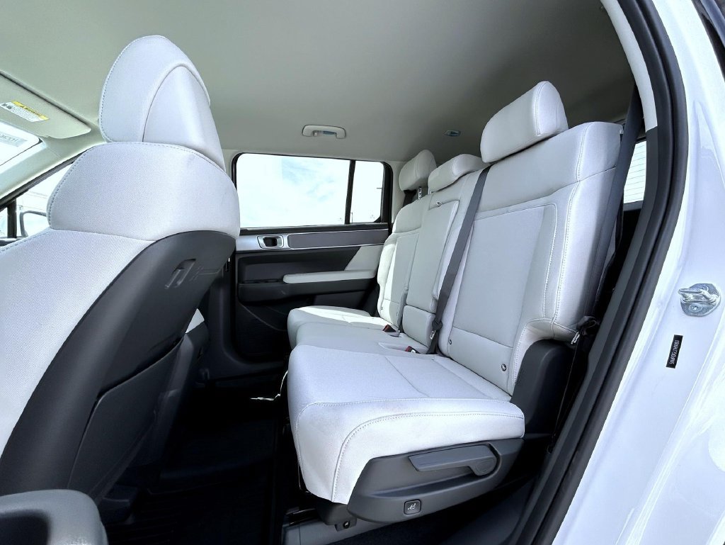 New 2026 Hyundai Santa Fe SE AWD/4WD image 11