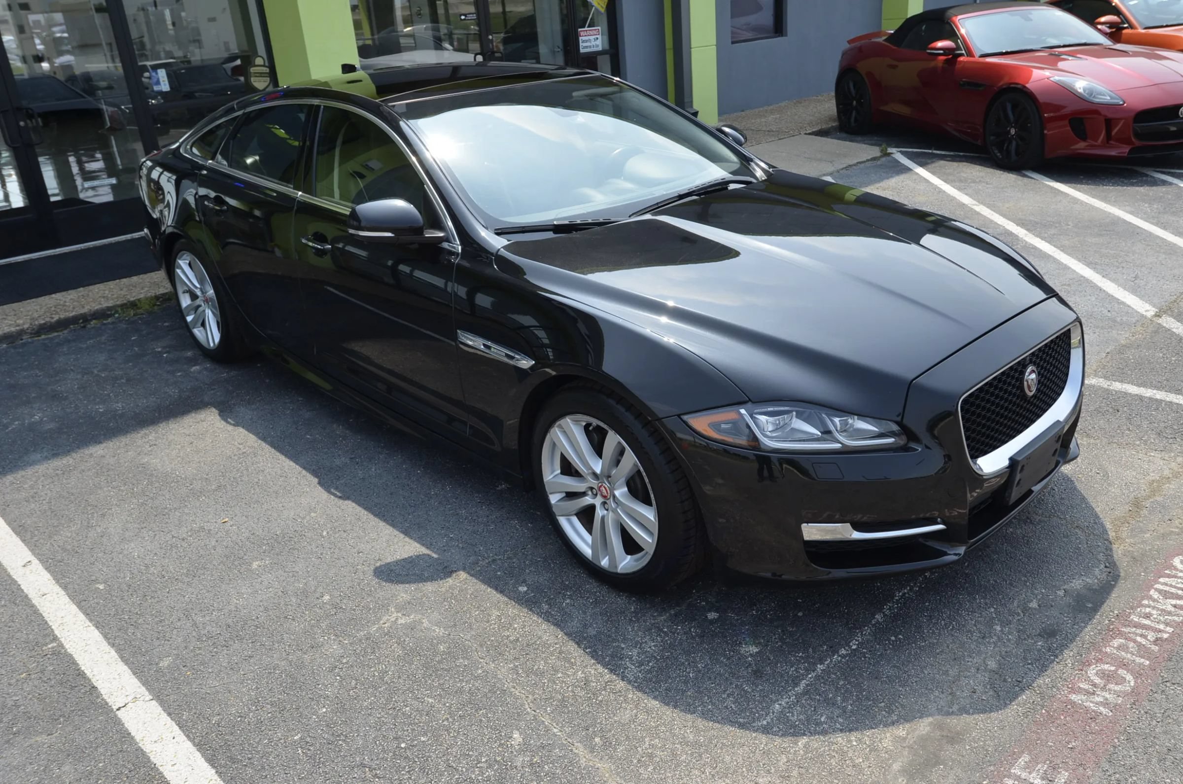 Used 2016 Jaguar XJ R-Sport AWD/4WD image 4