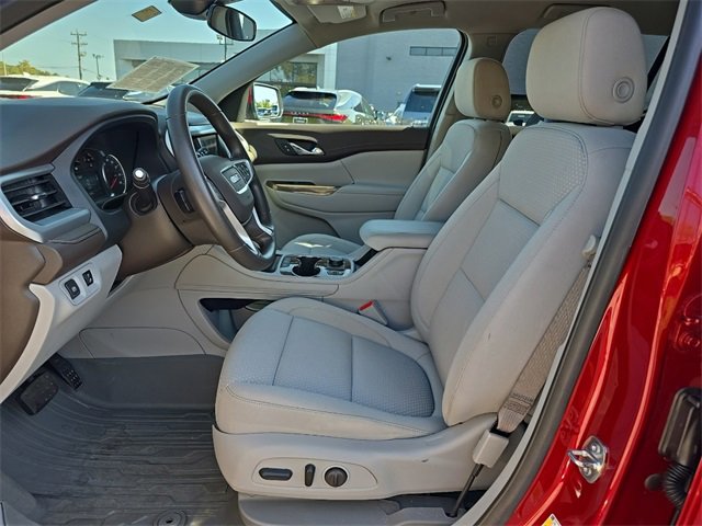 Used 2023 GMC Acadia SLE w/ Driver Convenience Package image 13