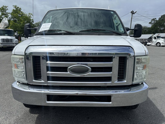 Used 2015 Ford E-350 and Econoline 350 Super Duty RWD image 2