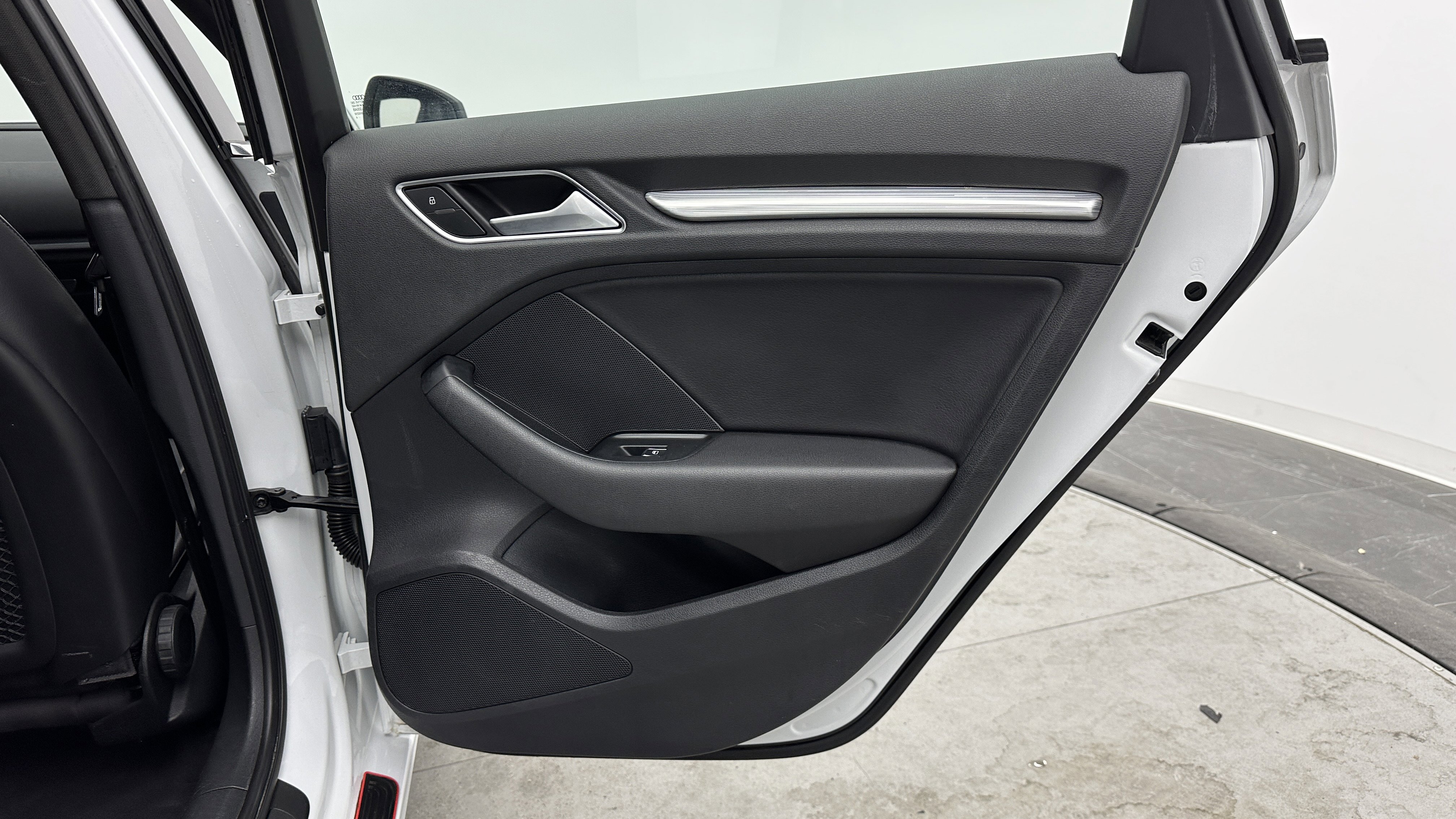 Used 2015 Audi A3 1.8T Premium image 31