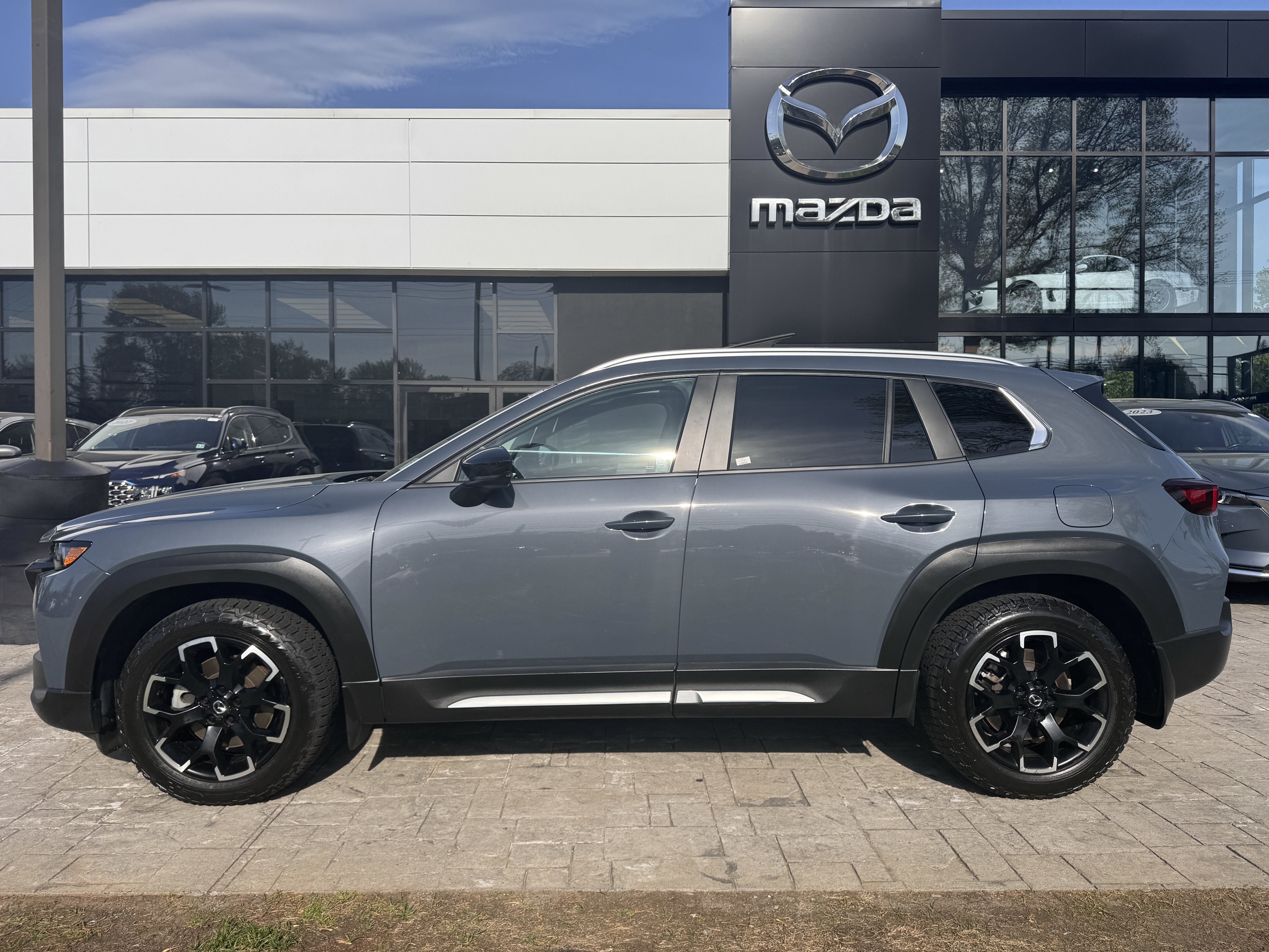 Certified 2023 MAZDA CX-50 Meridian Edition w/ Apex Package AWD/4WD image 4