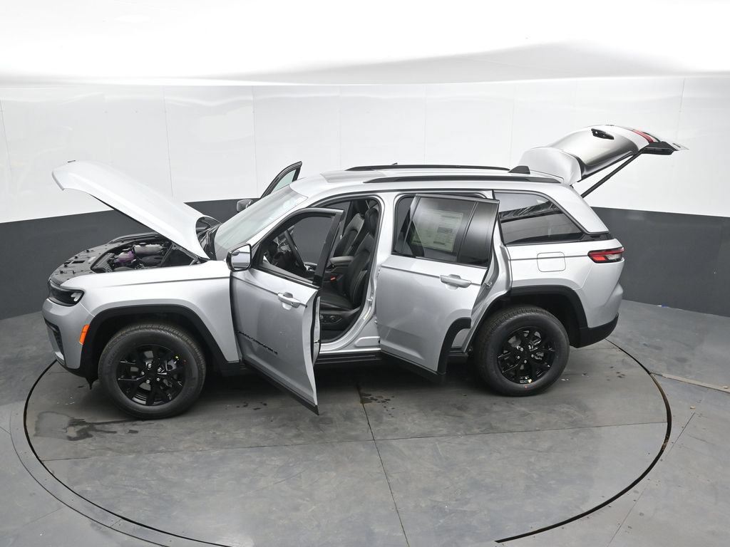 New 2026 Jeep Grand Cherokee Altitude AWD/4WD image 57