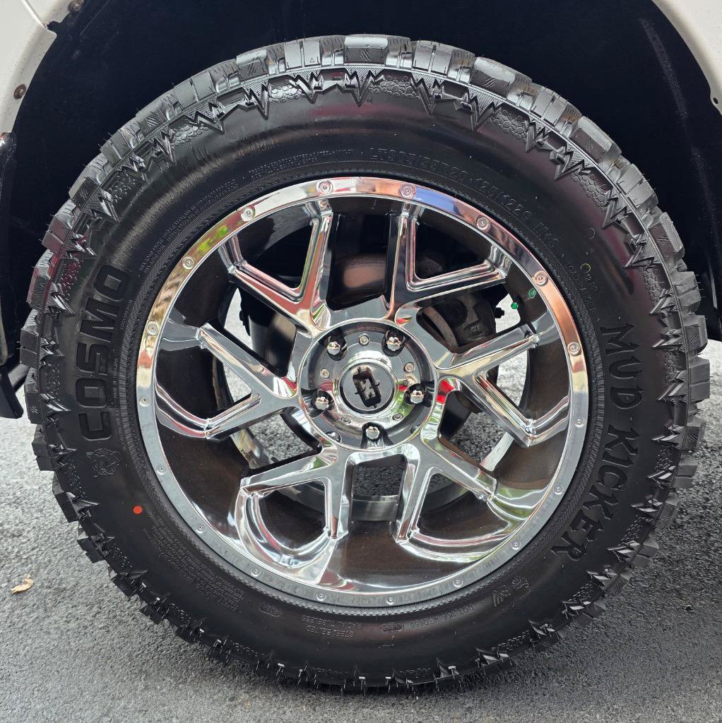 Used 2010 Dodge Ram 1500 Truck SLT w/ Lone Star Regional Pkg RWD image 9