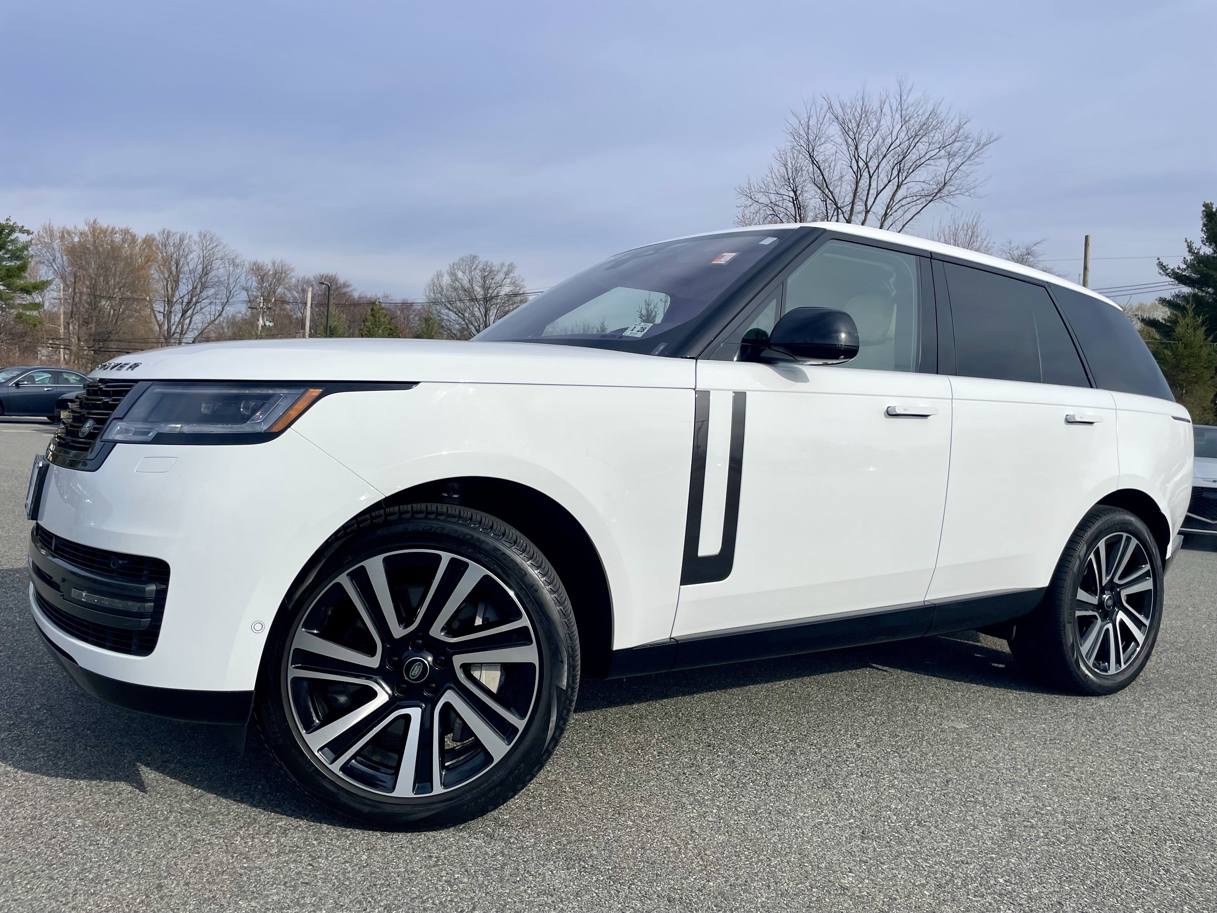 Certified 2023 Land Rover Range Rover SE image 35