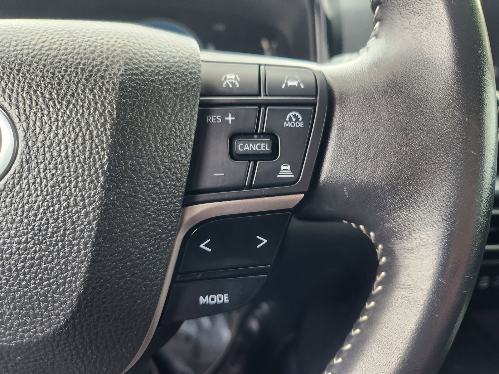 Used 2025 Toyota Camry SE image 20