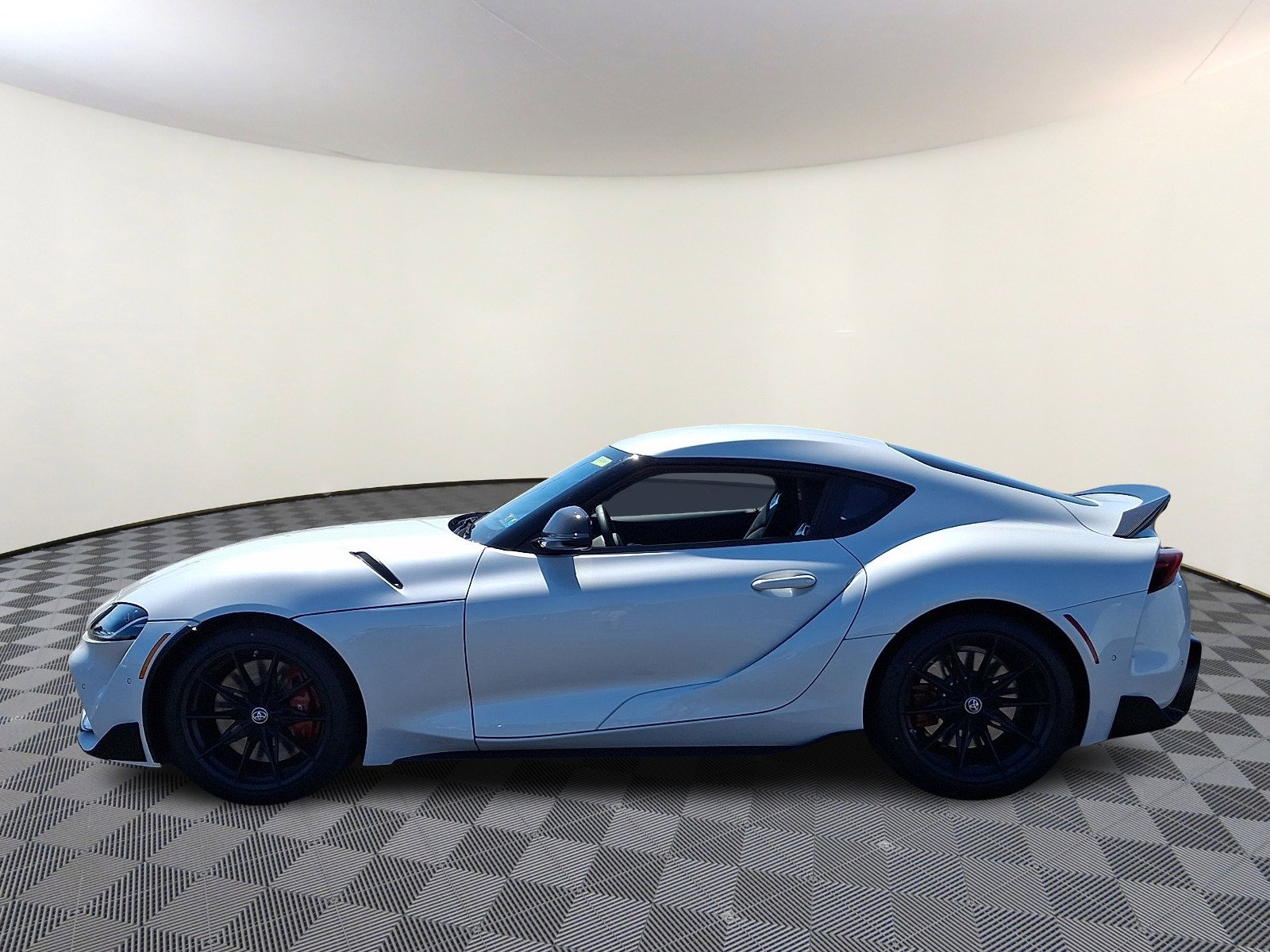 Used 2026 Toyota Supra w/ Driver Assist Package RWD image 4