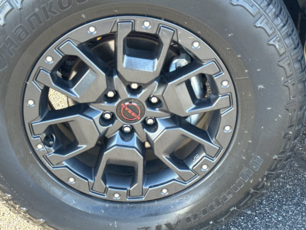 Certified 2022 Nissan Frontier PRO-4X w/ Pro-4X Premium Package image 9