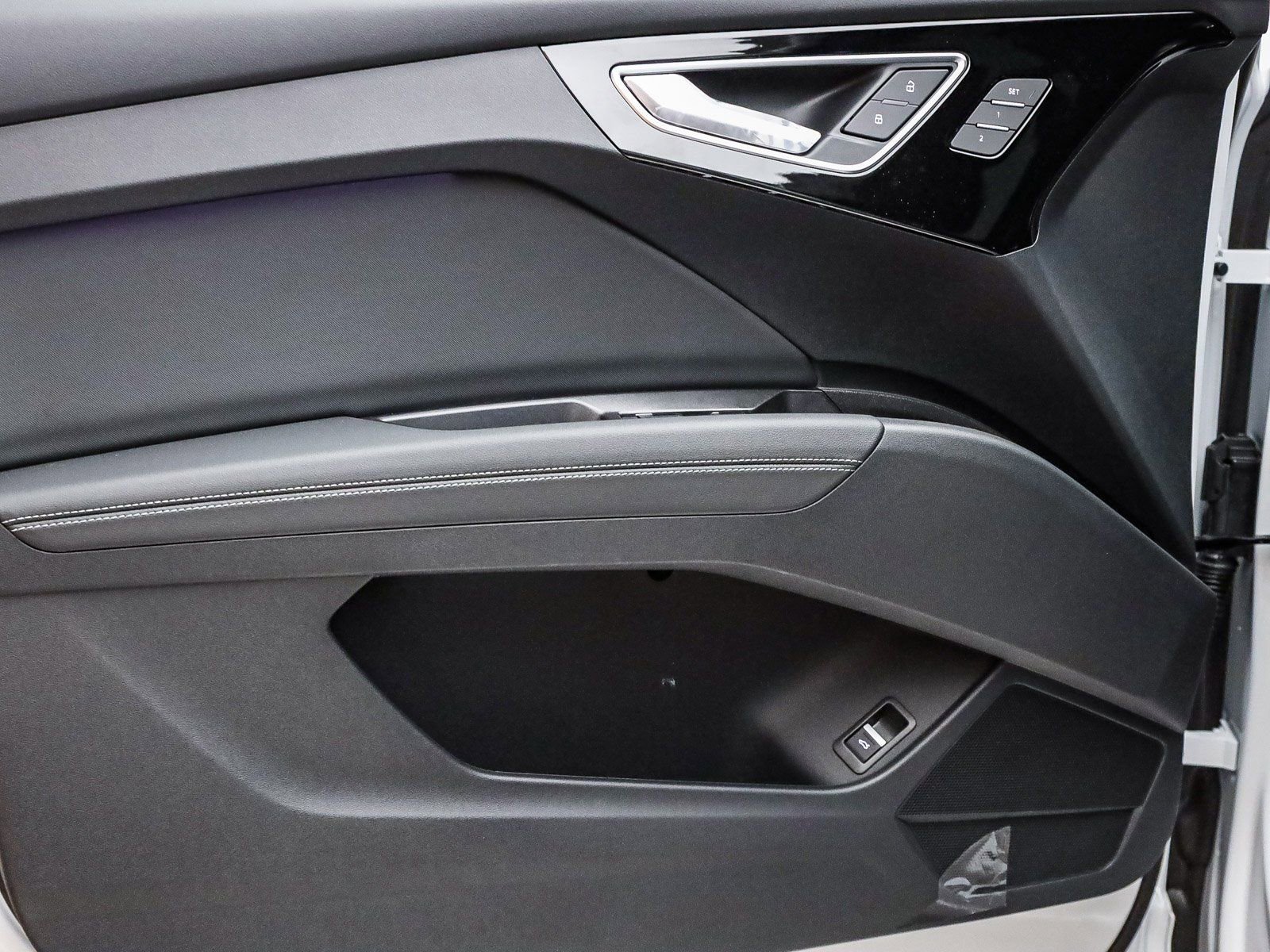 New 2026 Audi Q4 e-tron Premium image 23