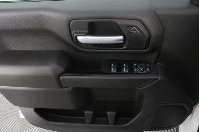 Used 2022 Chevrolet Silverado 2500 Custom w/ Custom Value Package image 13