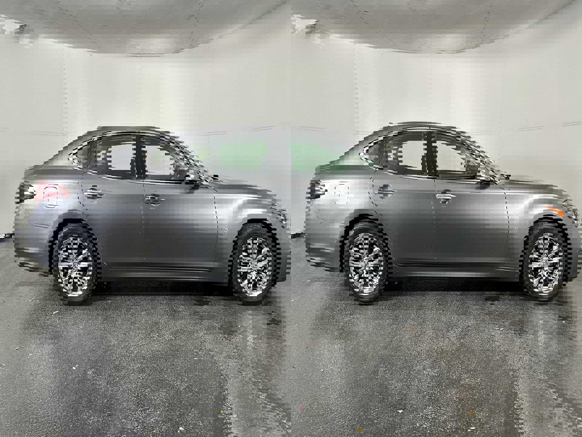 Used 2019 INFINITI Q70 Luxe w/ Proactive Package image 13