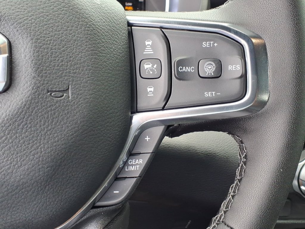 Used 2026 RAM 1500 Laramie w/ Advanced Safety Group II AWD/4WD image 8