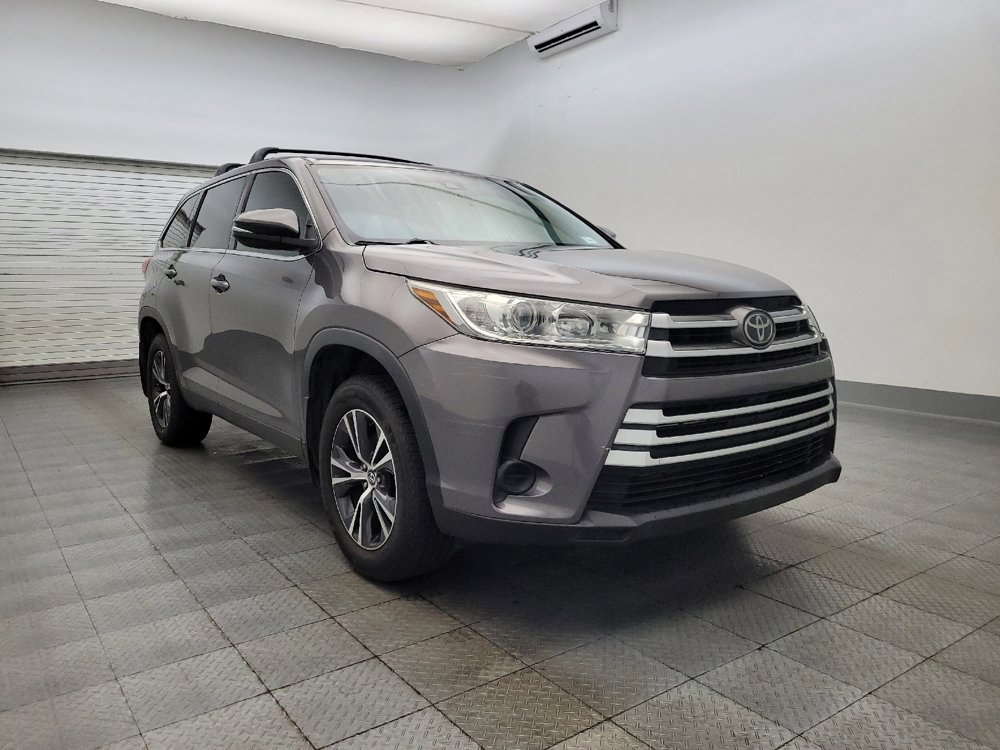 Used 2019 Toyota Highlander LE image 13