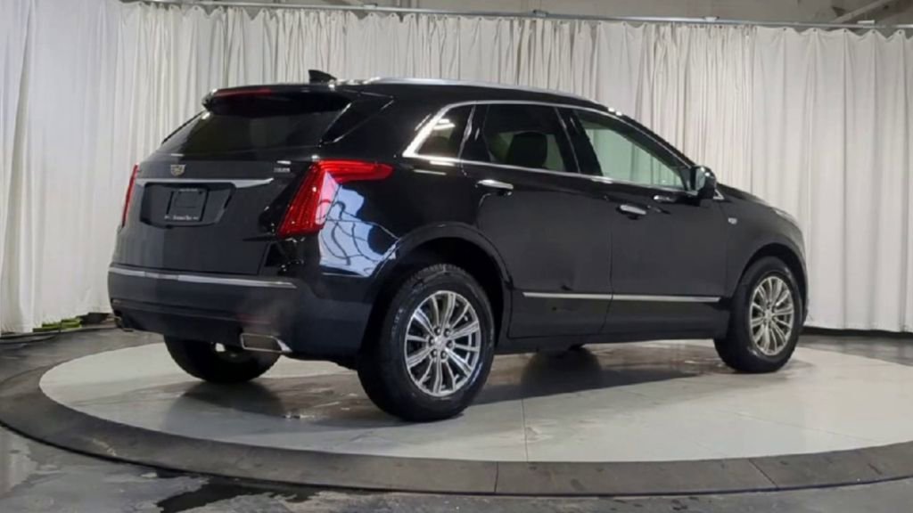 Used 2018 Cadillac XT5 Luxury w/ LPO, Wheel Lock Package FWD image 10