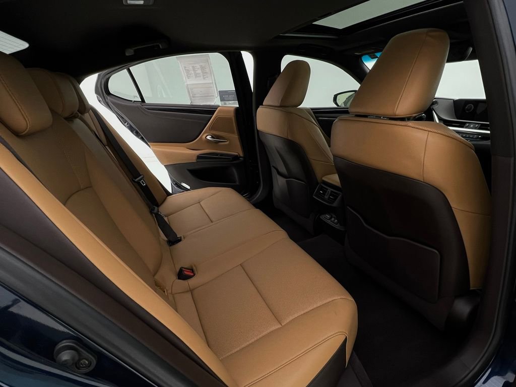 Used 2021 Lexus ES 350 w/ Premium Package image 14