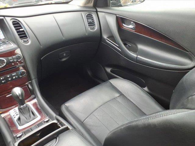 Used 2017 INFINITI QX50 AWD w/ Premium Plus Package image 16