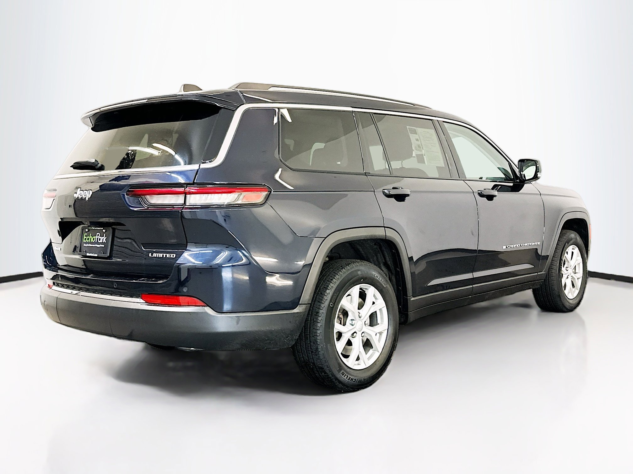 Used 2023 Jeep Grand Cherokee L Limited w/ Trailer Tow Group (B) image 9