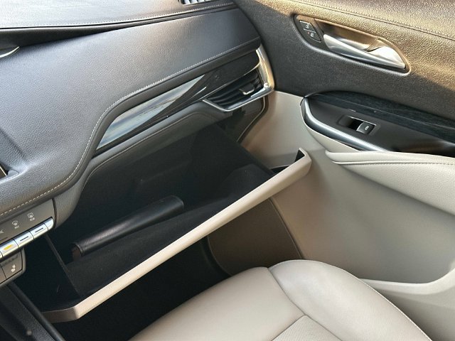 Used 2019 Cadillac XT4 Premium Luxury AWD/4WD image 35