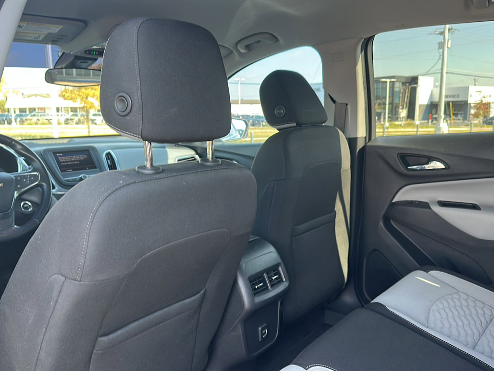 Used 2020 Chevrolet Equinox LT image 17